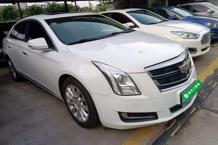 Used Cadillac XTS 2017 28T Tech Edition Front Right 45 Deg