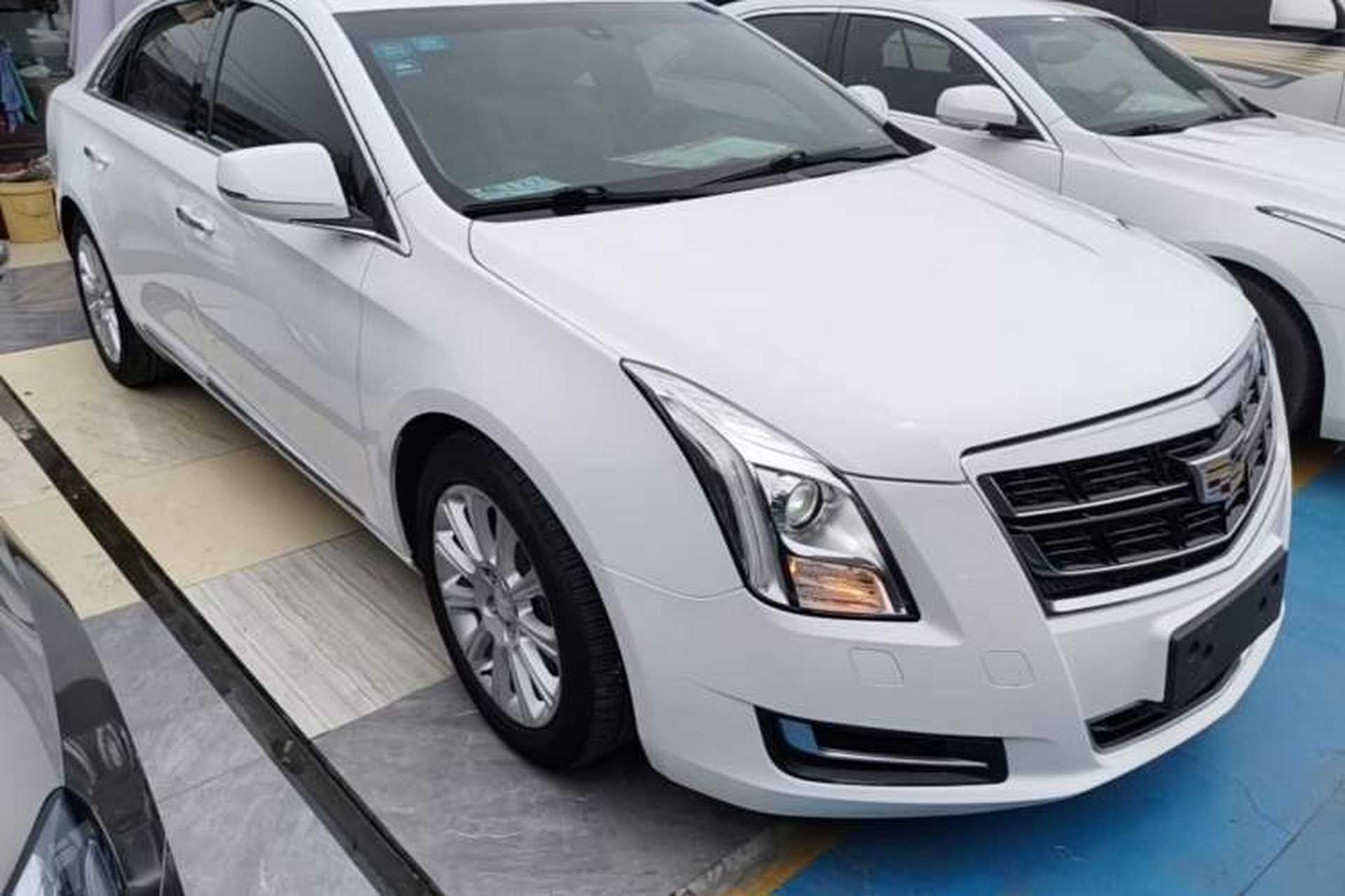 Used Cadillac XTS 2017 28T Tech Edition Front Right 45 Deg