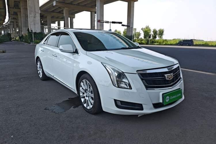 Used Cadillac XTS 2017 28T Tech Edition Front Right 45 Deg
