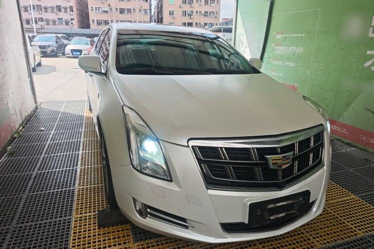 Used Cadillac XTS 2017 28T Elite Model Front Right 45 Deg