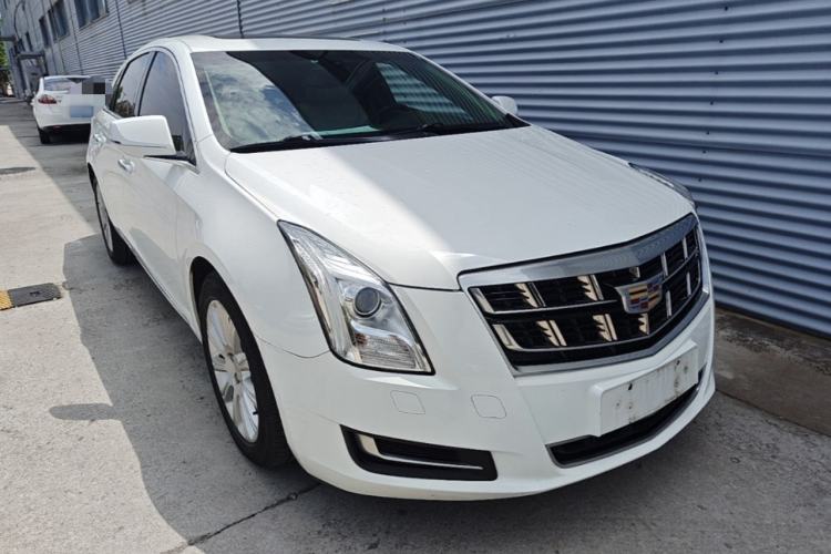 Used Cadillac XTS 2017 28T Tech Edition Front Right 45 Deg