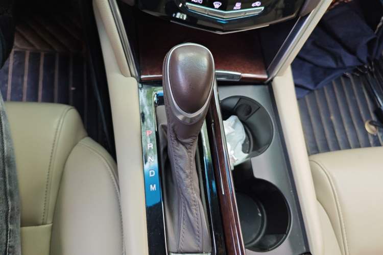 Used Cadillac XTS 2017 28T Tech Edition Gear Lever