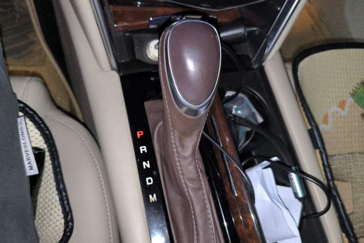 Used Cadillac XTS 2017 28T Tech Edition Gear Lever