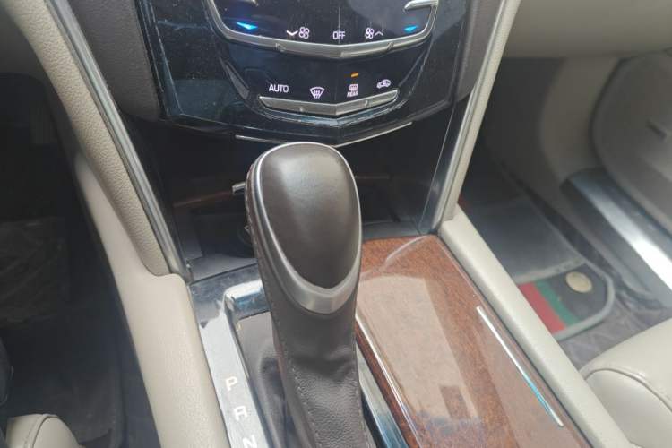 Used Cadillac XTS 2017 28T Tech Edition Gear Lever