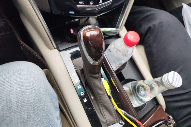 Used Cadillac XTS 2017 28T Elite Model Gear Lever