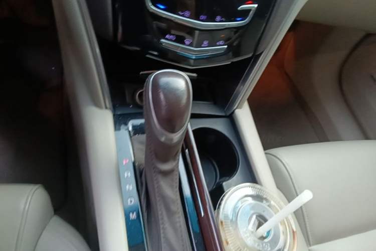 Used Cadillac XTS 2017 28T Tech Edition Gear Lever
