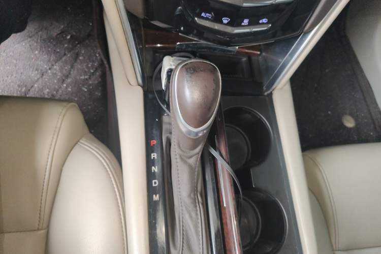 Used Cadillac XTS 2017 28T Tech Edition Gear Lever