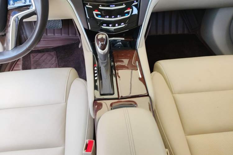 Used Cadillac XTS 2017 28T Elite Model Gear Lever