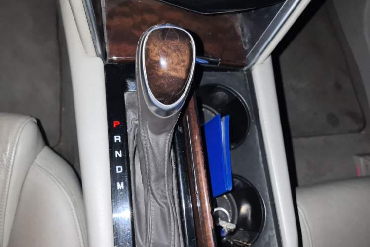 Used Cadillac XTS 2017 28T Elite Model Gear Lever