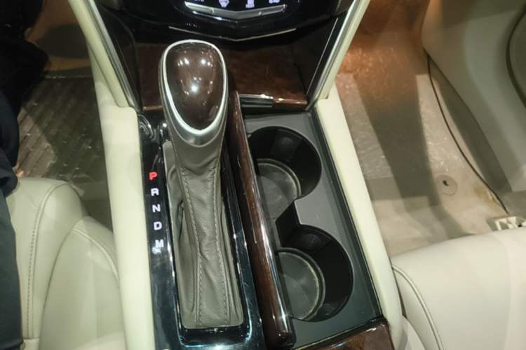 Used Cadillac XTS 2017 28T Elite Model Gear Lever