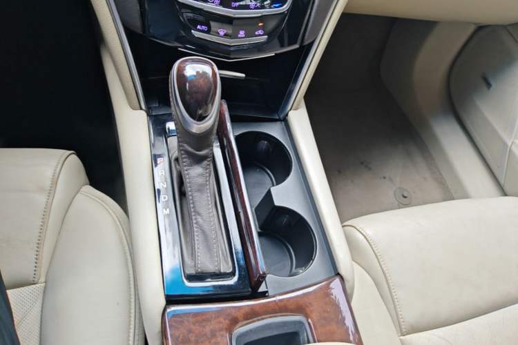 Used Cadillac XTS 2017 28T Elite Model Gear Lever