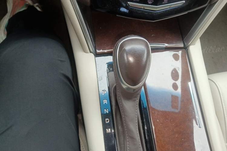 Used Cadillac XTS 2017 28T Tech Edition Gear Lever