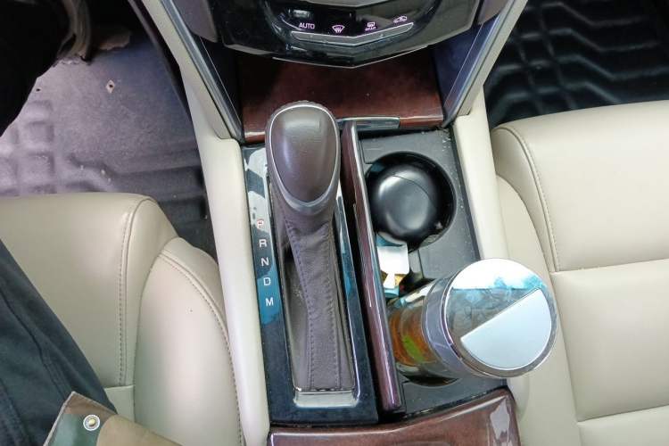 Used Cadillac XTS 2017 28T Tech Edition Gear Lever