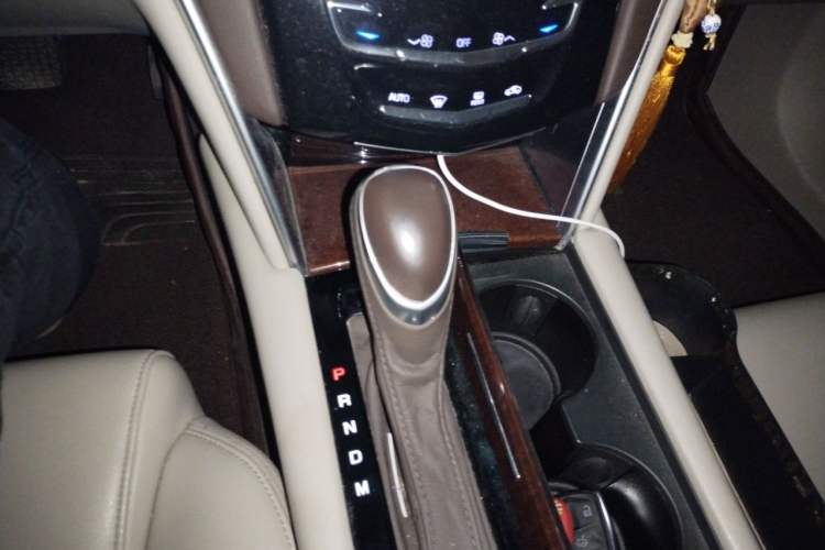 Used Cadillac XTS 2017 28T Tech Edition Gear Lever