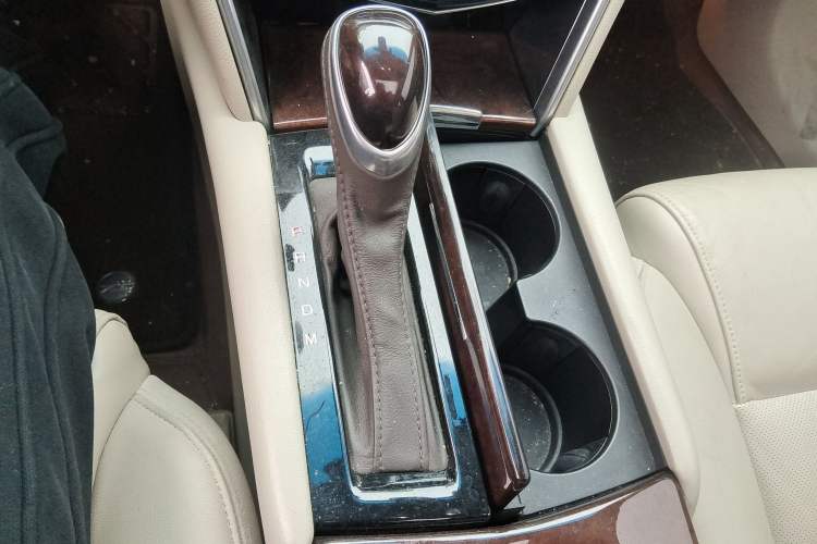 Used Cadillac XTS 2017 28T Elite Model Gear Lever