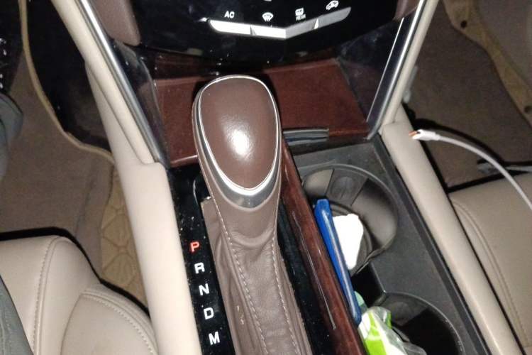 Used Cadillac XTS 2017 28T Tech Edition Gear Lever