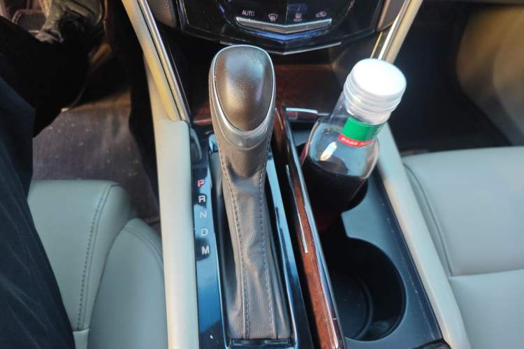Used Cadillac XTS 2017 28T Tech Edition Gear Lever