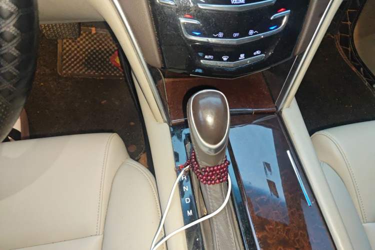 Used Cadillac XTS 2017 28T Tech Edition Gear Lever