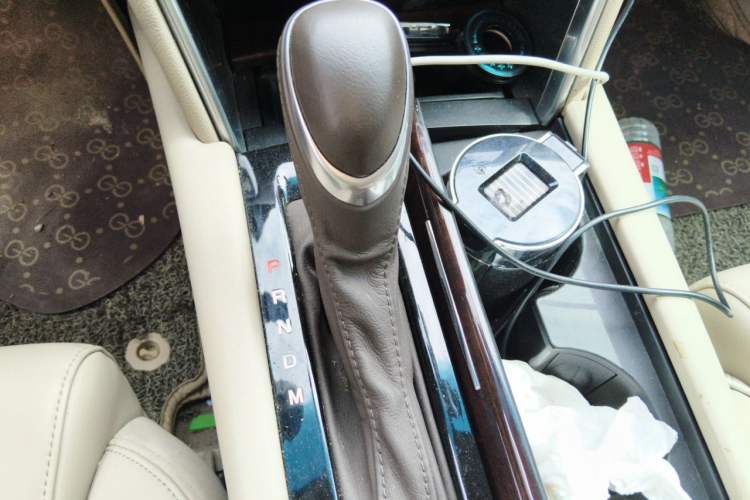 Used Cadillac XTS 2017 28T Tech Edition Gear Lever