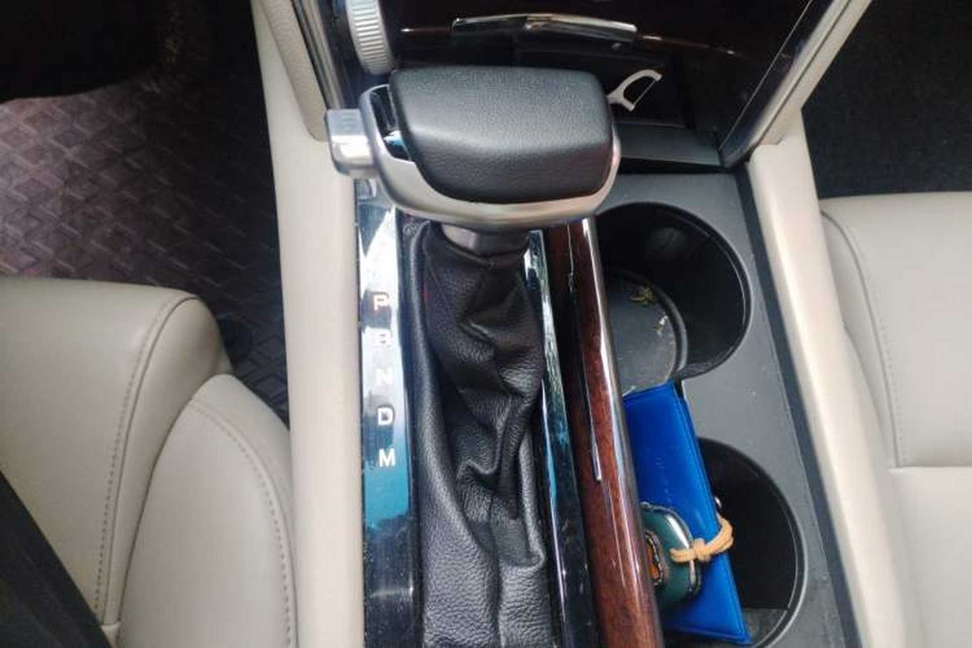 Used Cadillac XTS 2017 28T Tech Edition Gear Lever