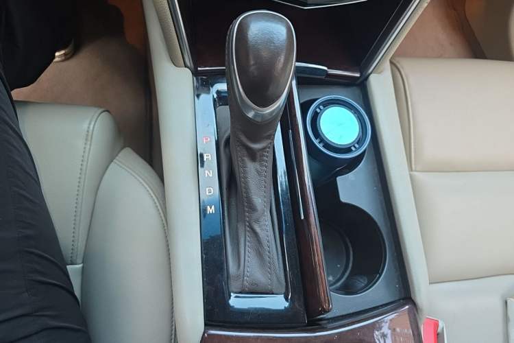 Used Cadillac XTS 2017 28T Tech Edition Gear Lever