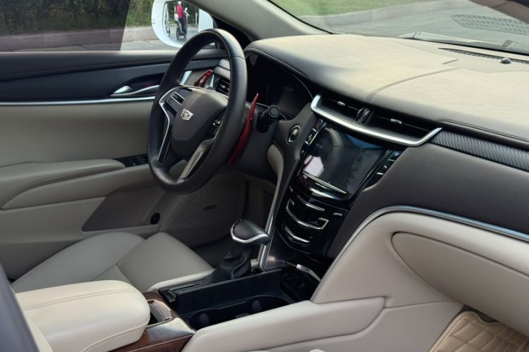 Used Cadillac XTS 2017 28T Tech Edition Interior 3