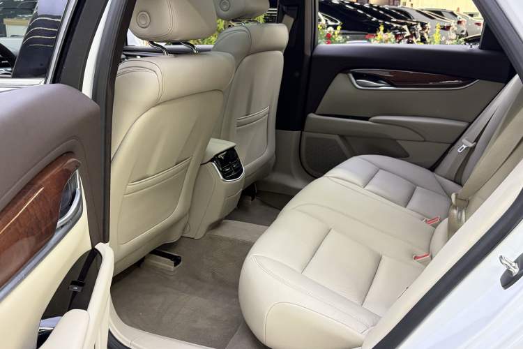 Used Cadillac XTS 2017 28T Elite Model Interior 4