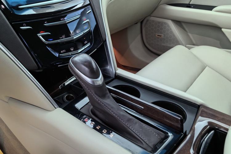 Used Cadillac XTS 2017 28T Tech Edition Interior 6