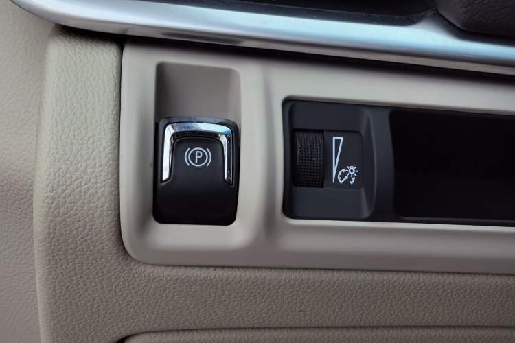 Used Cadillac XTS 2017 28T Tech Edition Interior 7