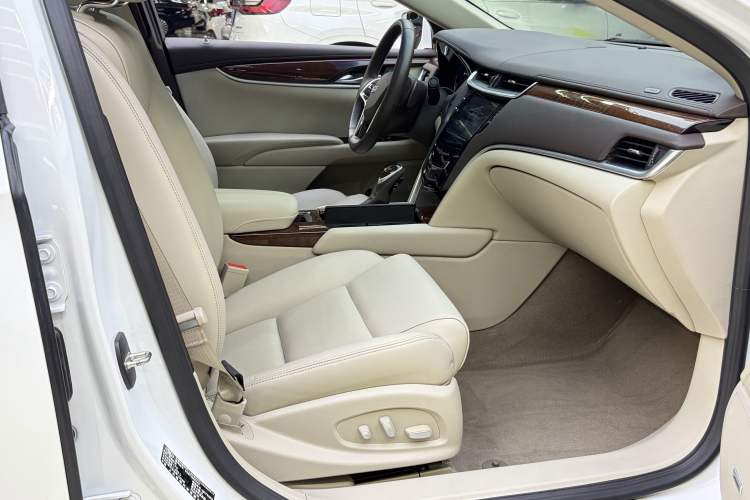Used Cadillac XTS 2017 28T Elite Model Interior 8