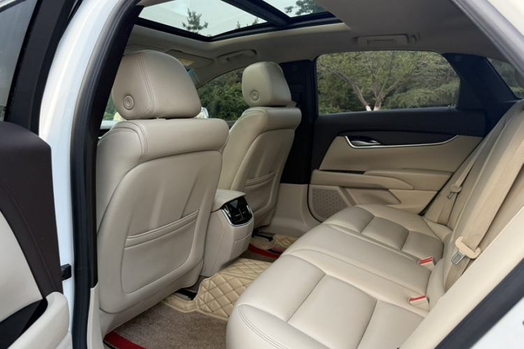 Used Cadillac XTS 2017 28T Tech Edition Interior 8
