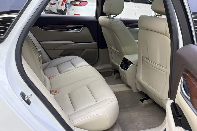 Used Cadillac XTS 2017 28T Elite Model Interior 9