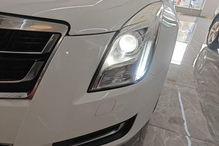 Used Cadillac XTS 2017 28T Tech Edition Left Front Headlight