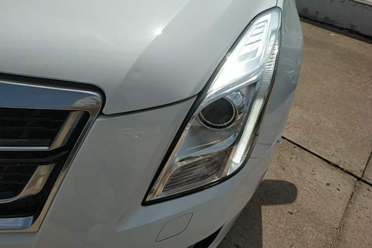 Used Cadillac XTS 2017 28T Tech Edition Left Front Headlight