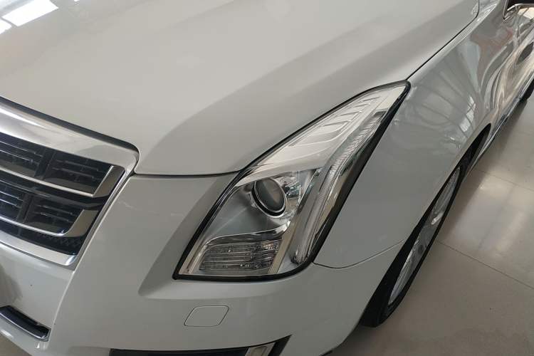 Used Cadillac XTS 2017 28T Tech Edition Left Front Headlight