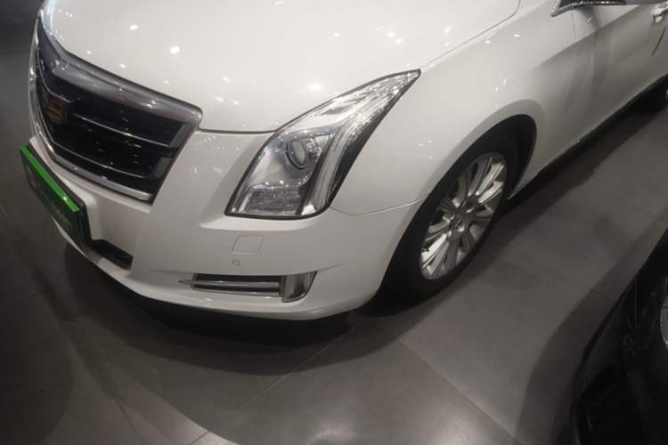 Used Cadillac XTS 2017 28T Elite Model Left Front Headlight