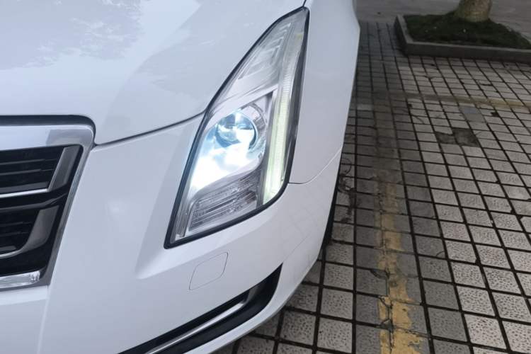 Used Cadillac XTS 2017 28T Tech Edition Left Front Headlight