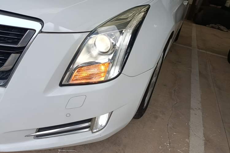 Used Cadillac XTS 2017 28T Elite Model Left Front Headlight