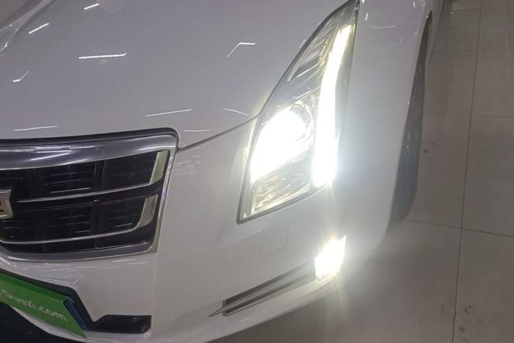 Used Cadillac XTS 2017 28T Tech Edition Left Front Headlight