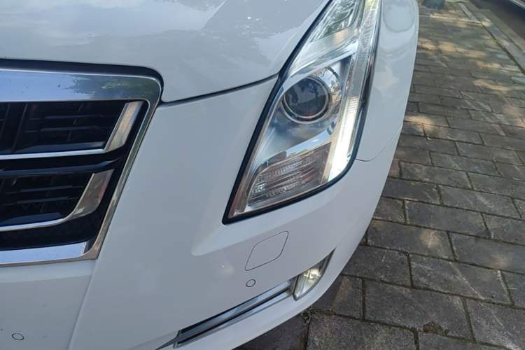 Used Cadillac XTS 2017 28T Elite Model Left Front Headlight