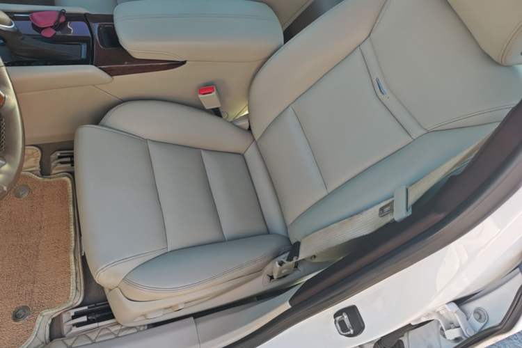 Used Cadillac XTS 2017 28T Tech Edition Left Front Seat