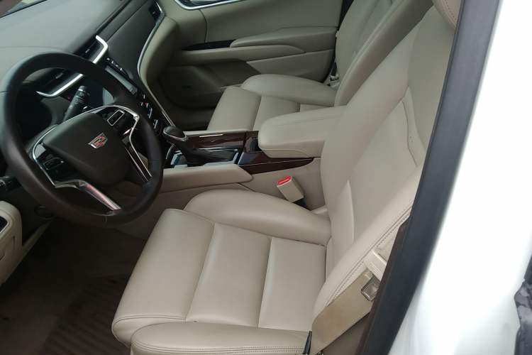 Used Cadillac XTS 2017 28T Tech Edition Left Front Seat