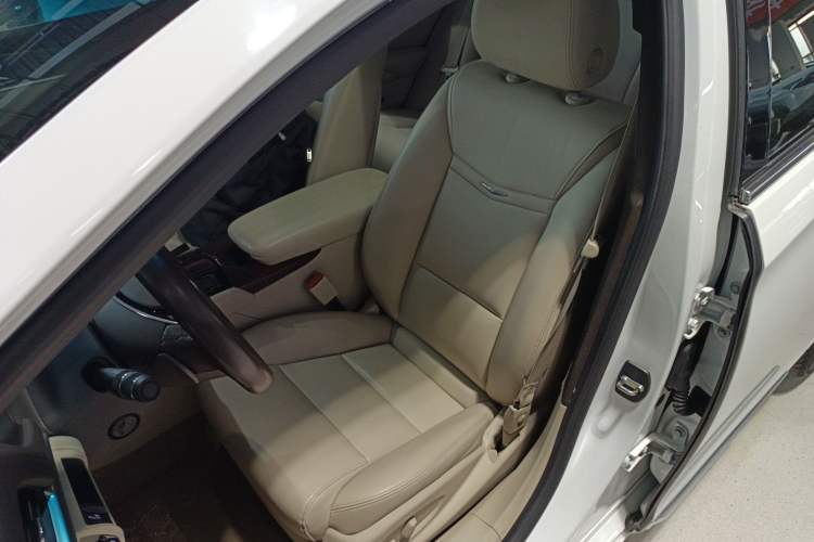 Used Cadillac XTS 2017 28T Tech Edition Left Front Seat