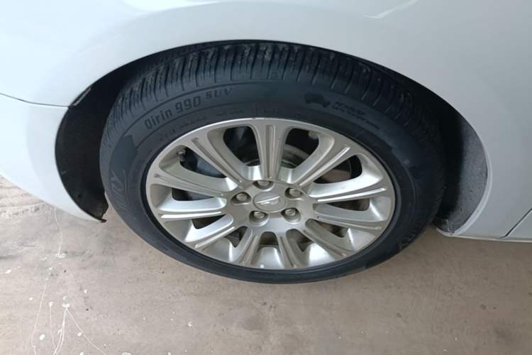 Used Cadillac XTS 2017 28T Elite Model Left Front Wheel Hub