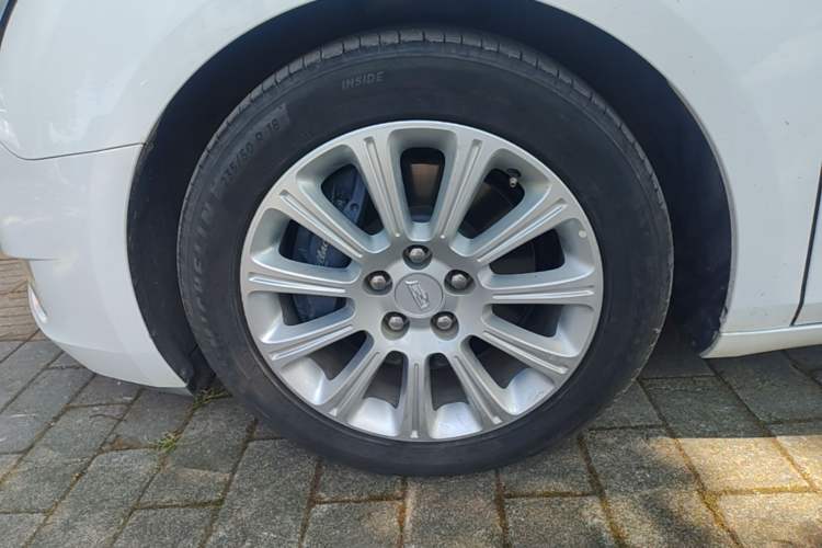 Used Cadillac XTS 2017 28T Elite Model Left Front Wheel Hub