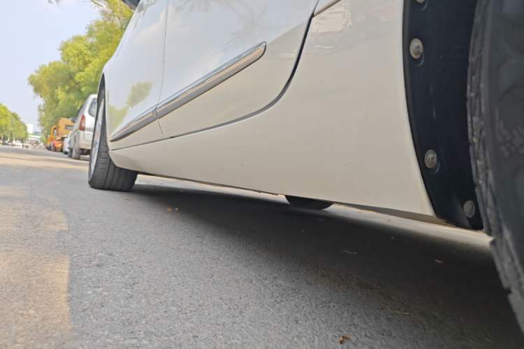 Used Cadillac XTS 2017 28T Elite Model Left Side Sill