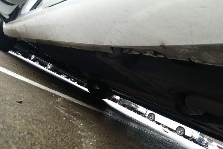 Used Cadillac XTS 2017 28T Tech Edition Left Side Sill