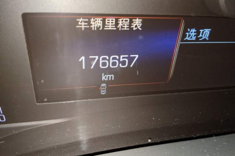 Used Cadillac XTS 2017 28T Tech Edition Odometer Close Up