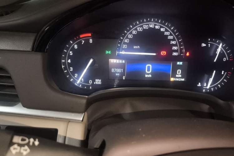 Used Cadillac XTS 2017 28T Tech Edition Odometer Close Up