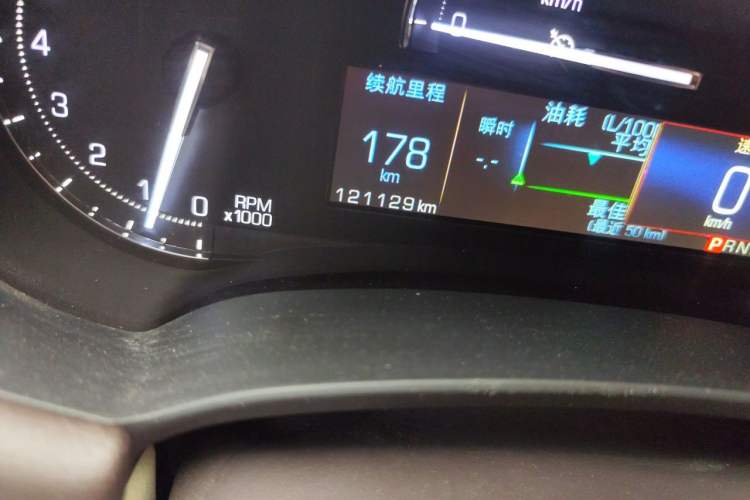 Used Cadillac XTS 2017 28T Elite Model Odometer Close Up